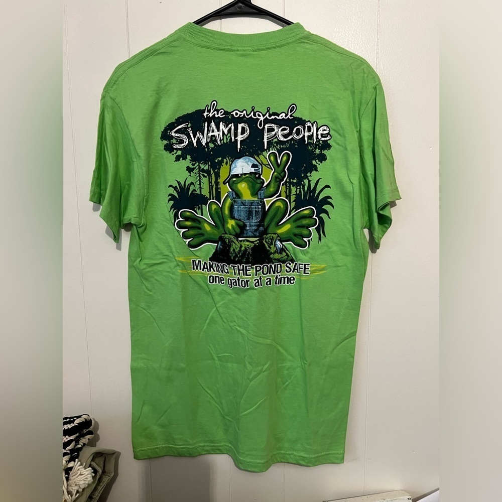 Swamp People Peace Frog Graphic Tee- Size small